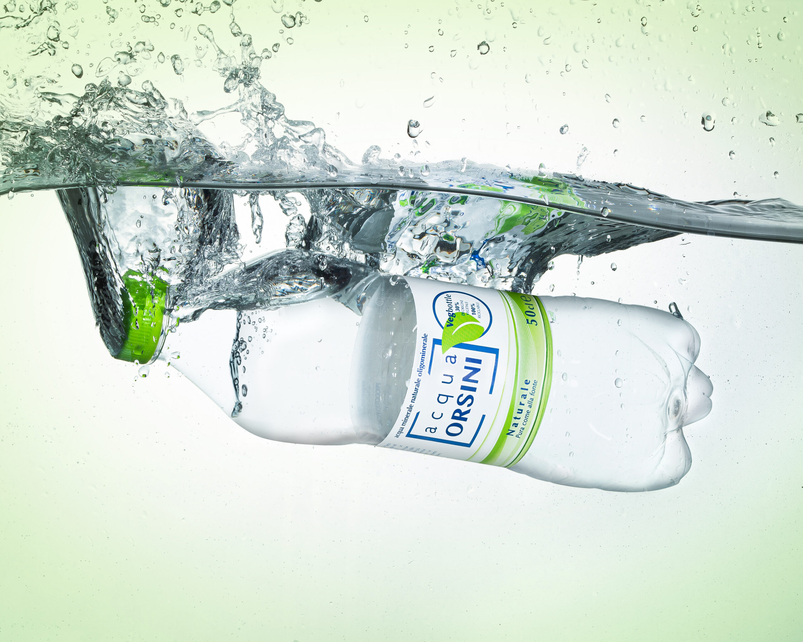 Il ruolo dell’acqua minerale nei supermercati: come cambia il comportamento d’acquisto