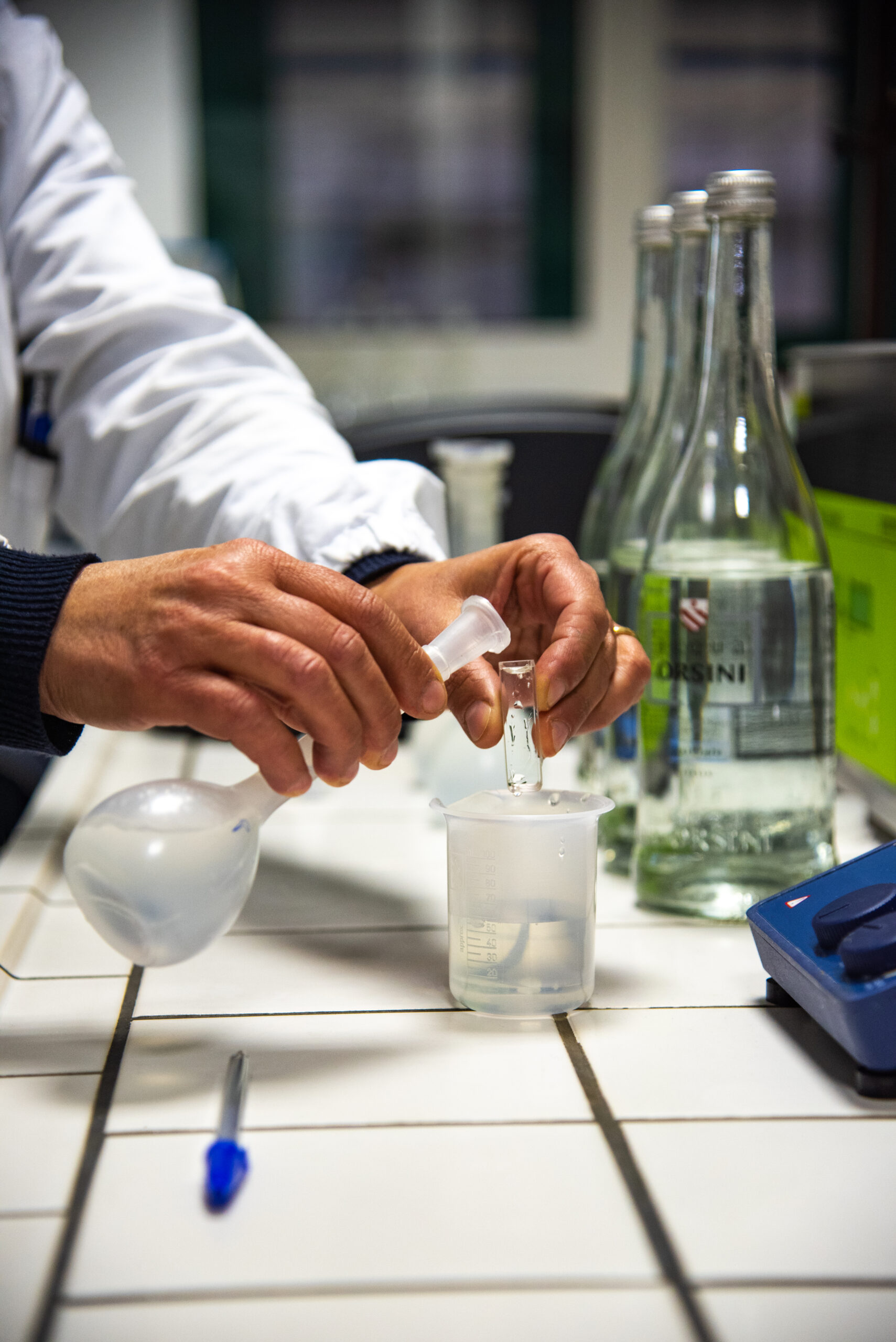 Residuo fisso dell’acqua: cos’è e cosa indica davvero
